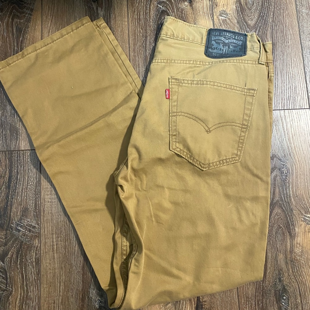 NWOT Levi’s 514 men’s jeans 34’32